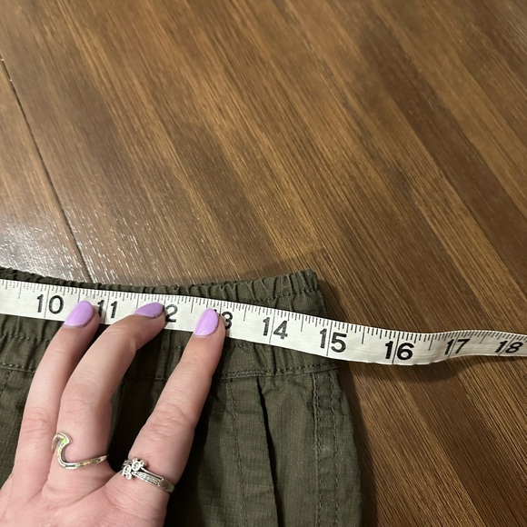 Vuori Women's Ripstop Pants Raw Hem Army Green Size small VW450 - Picture 8 of 10
